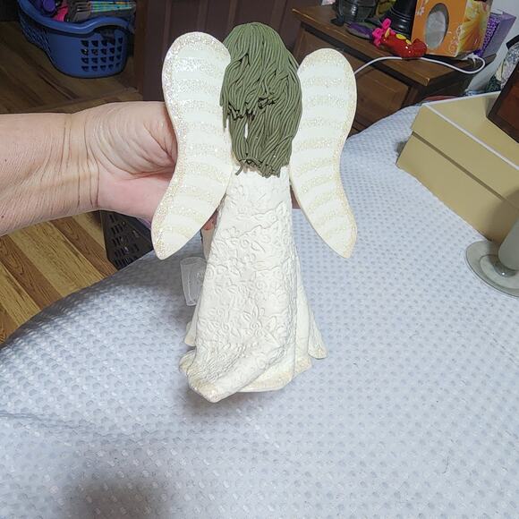 CHERISHED MEMORIES EUC KNEEDED ANGELS VINTAGE FIGURINE - Picture 7 of 9